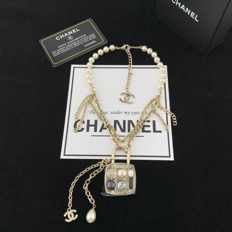 Chanel Necklaces 184